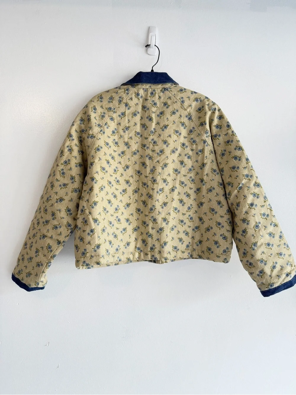 NEW The Greii Beige  & Navy Grandma's Floral Cotton Jacket Small 8685